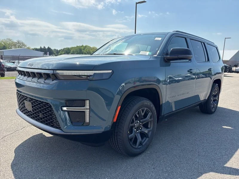 New 2026 Steel Blue Jeep Limited Altitude image 7
