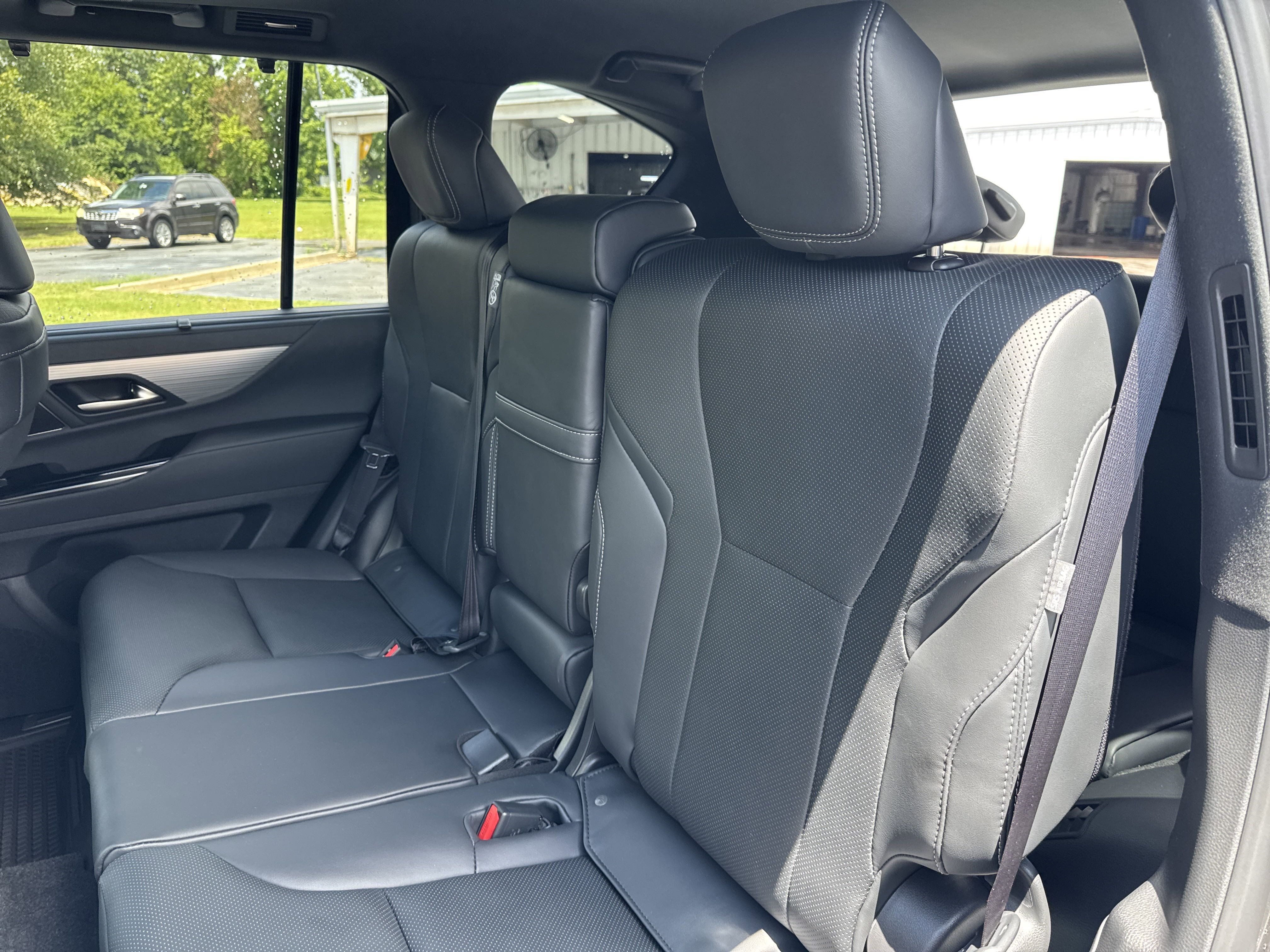 2025 Lexus LX F-Sport - Photo 26