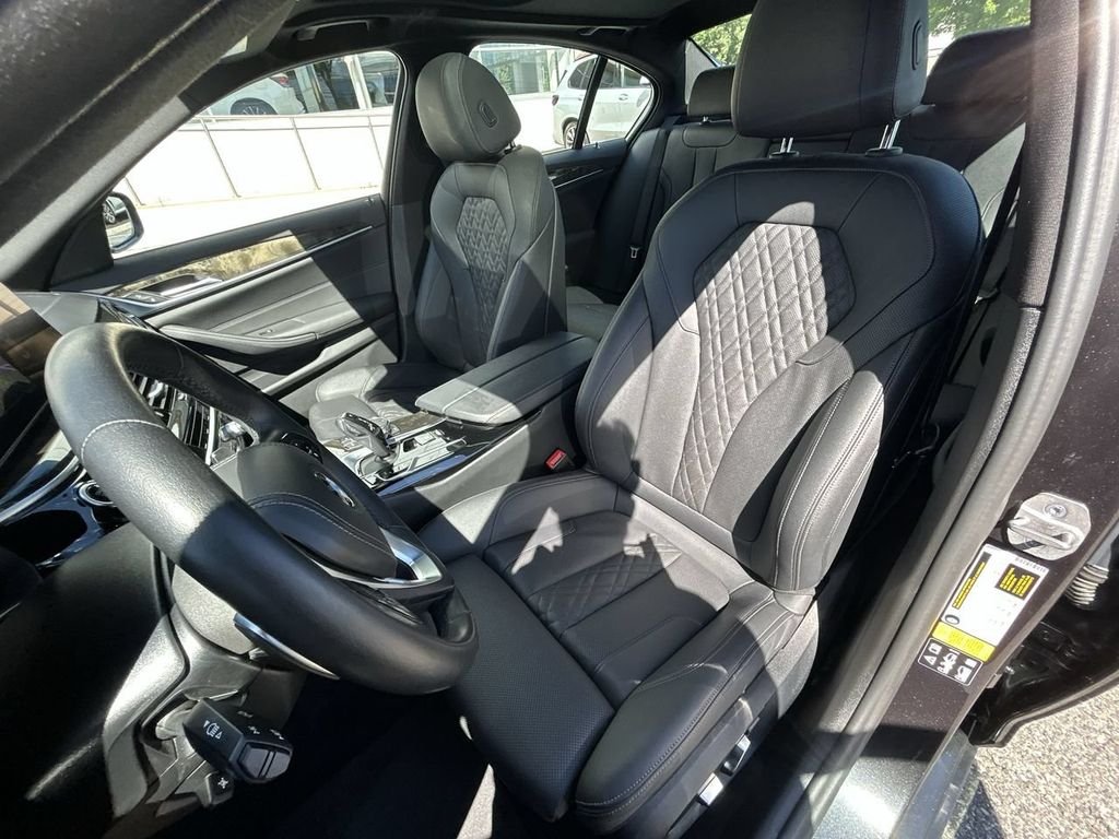 Used 2023 Dark Graphite BMW 540i xDrive image 15