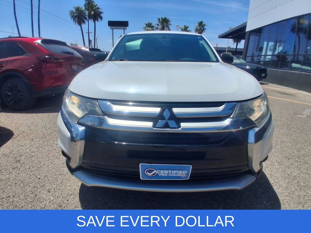 Used 2017  Mitsubishi ES image 2