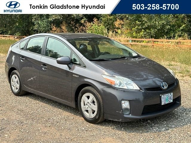 Used 2010 Winter Gray Metallic Toyota I image 1