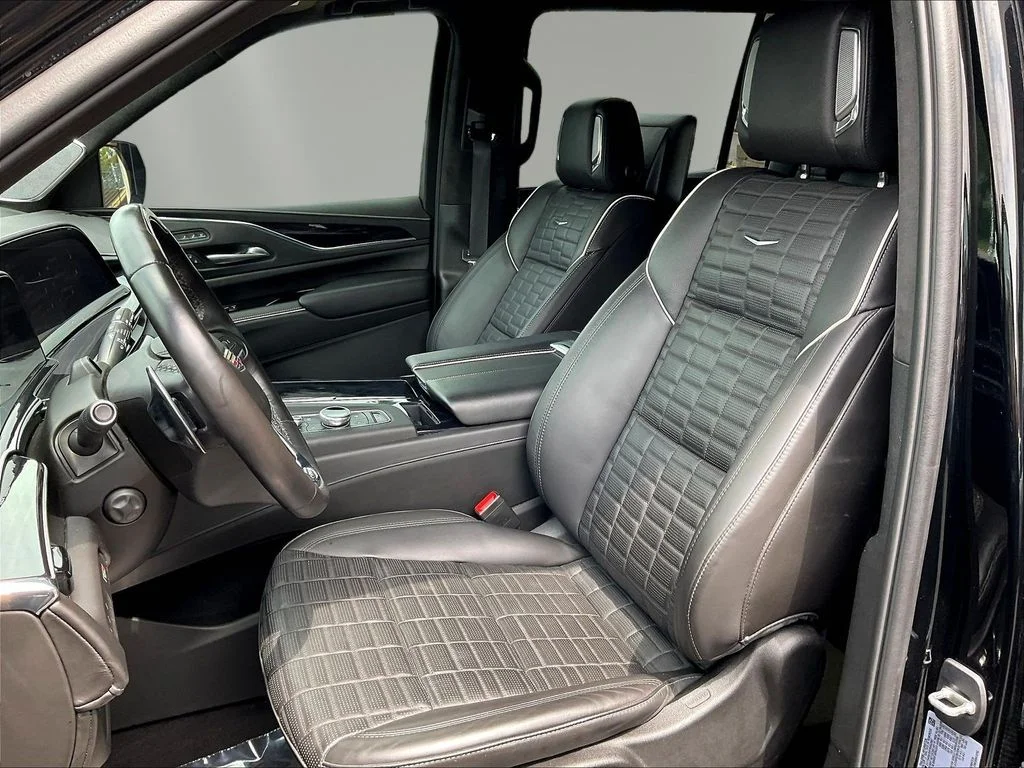 2023 Cadillac Escalade ESV V-Sport - Photo 17