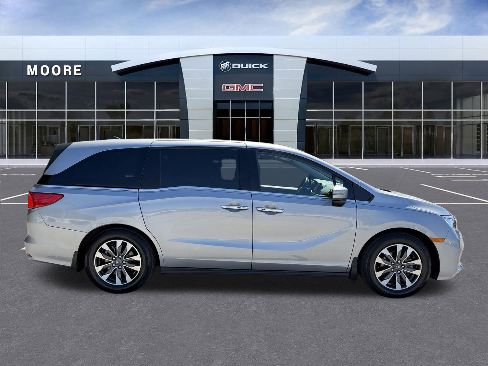 Used 2024  Honda EX-L image 3