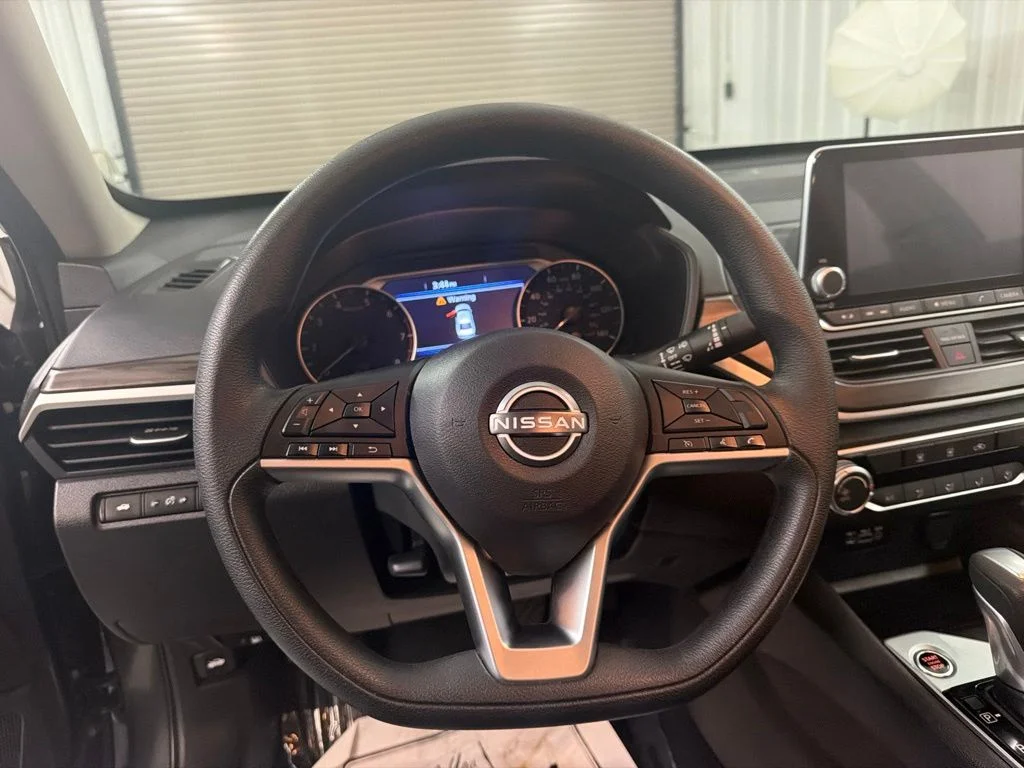 Used 2025 Gun Metallic Nissan 2.5 SV image 16