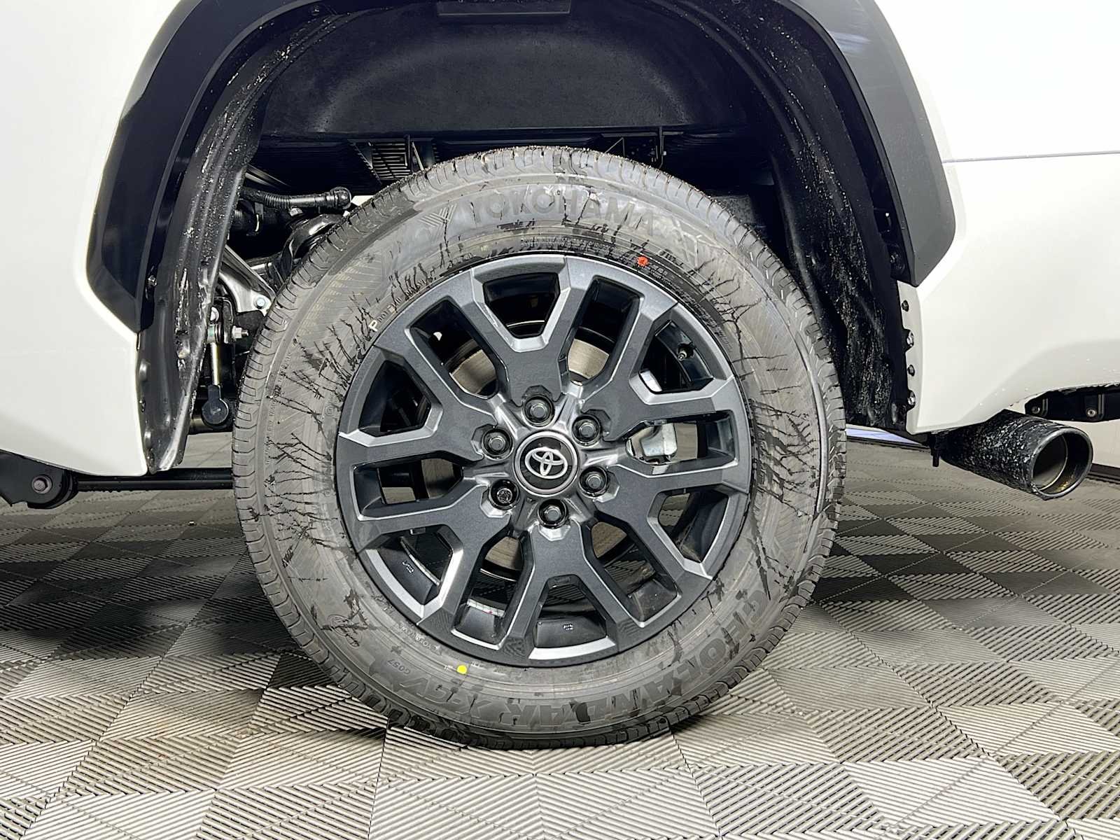 Used 2025 Wind Chill Pearl Toyota Platinum image 19