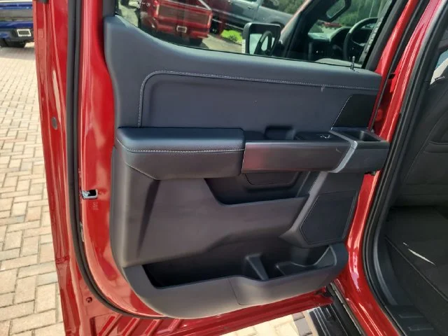 Used 2024 Red Ford XLT image 12