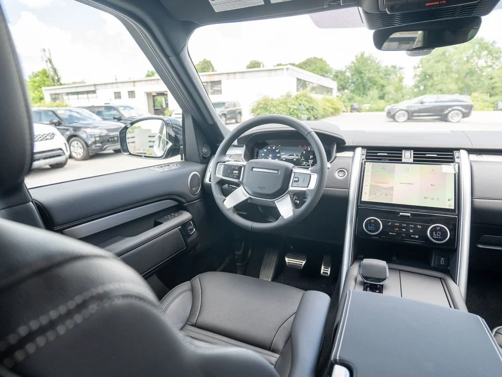 New 2026 Gray Land Rover Dynamic SE image 17