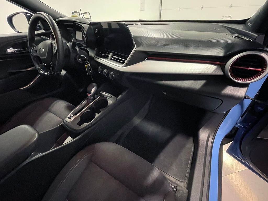 Used 2024 Blue Chevrolet 1RS image 25