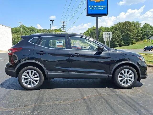 Used 2020 Black Nissan SV image 7