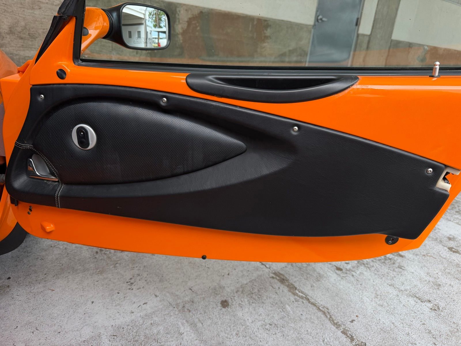 Used 2005 Orange Lotus Base image 15