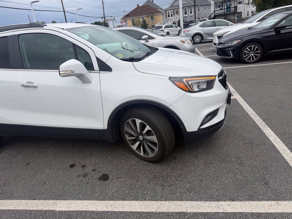 Used 2018 White Buick Preferred II image 2