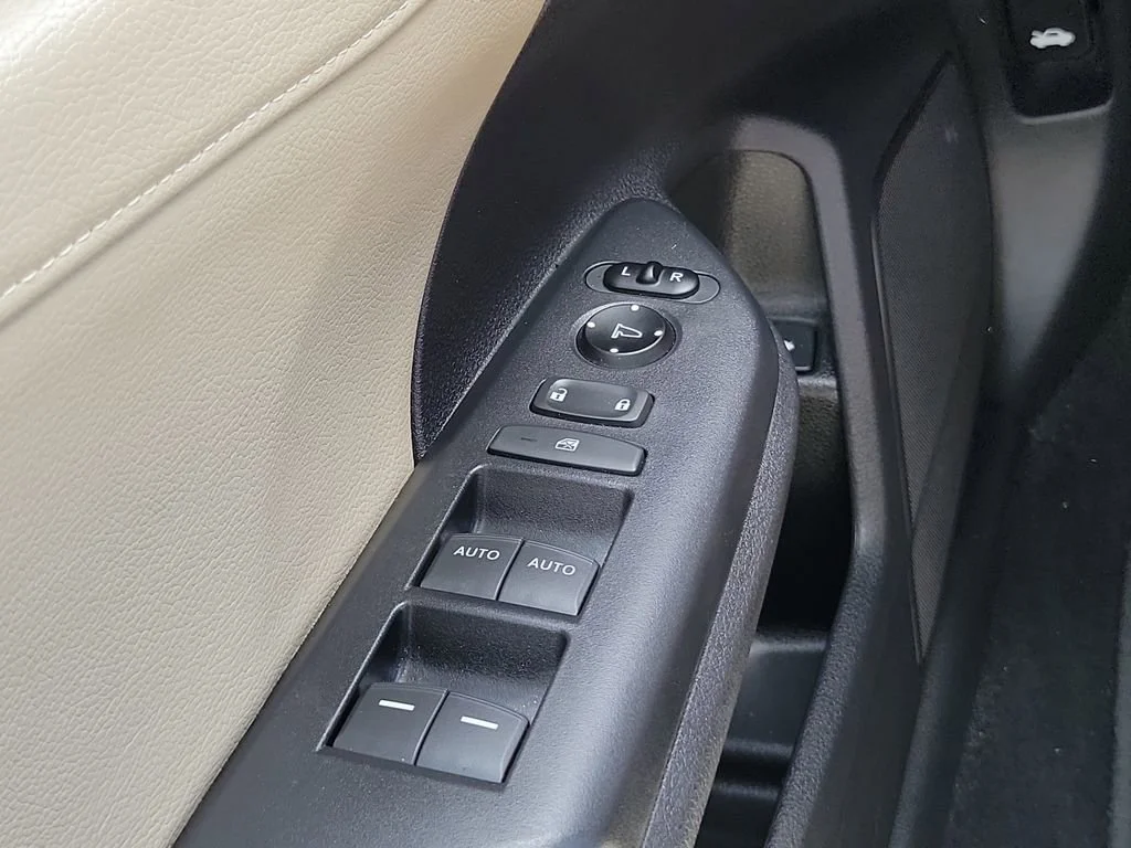 Used 2019 White Honda EX-L image 19