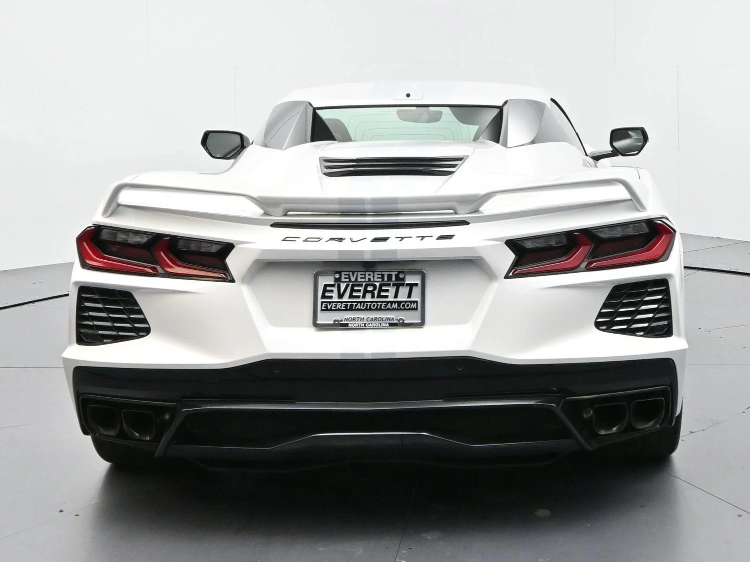 Used 2023 WHITE PEARL METALLIC TRICOAT Chevrolet 3LT image 6
