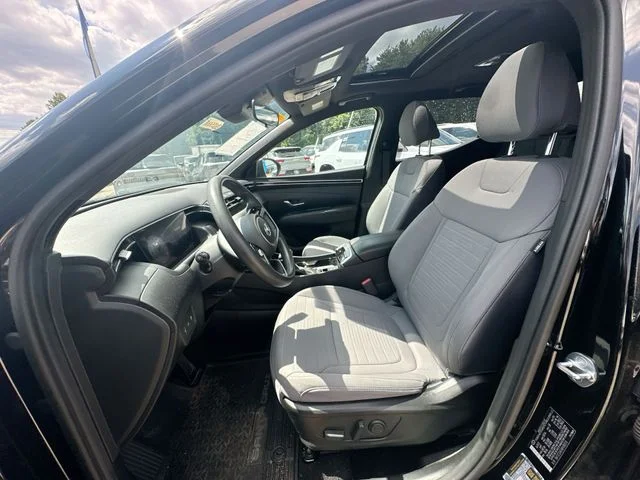 Used 2024 Black Hyundai SEL image 23
