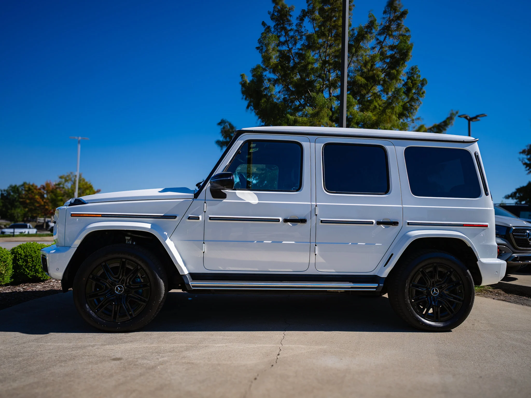 Certified Used 2025 Moonlight White Mercedes-Benz G 580 image 11