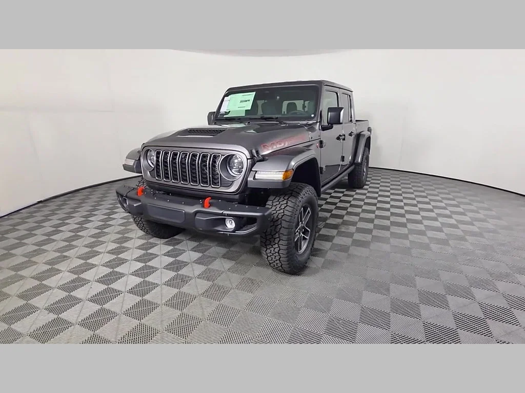 New 2026 Granite Crystal Metallic Clear-Coat Exterior Paint Jeep Mojave X image 36
