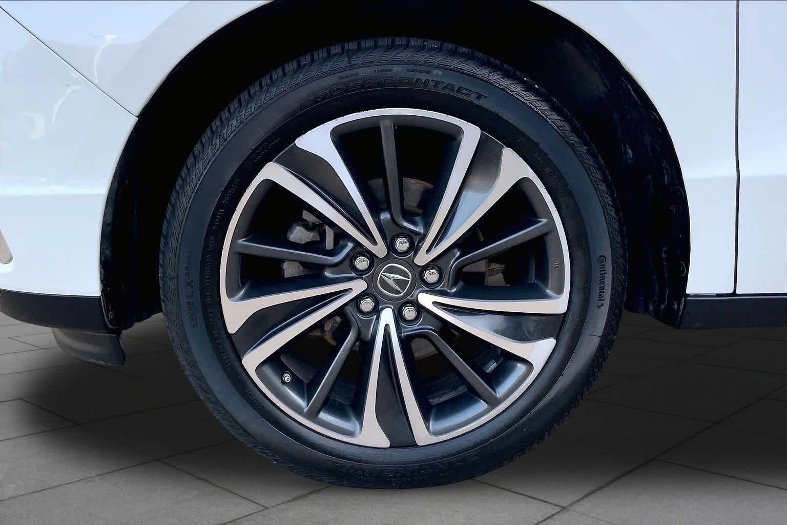 Used 2020 Platinum White Pearl Acura w/Technology Pkg image 10