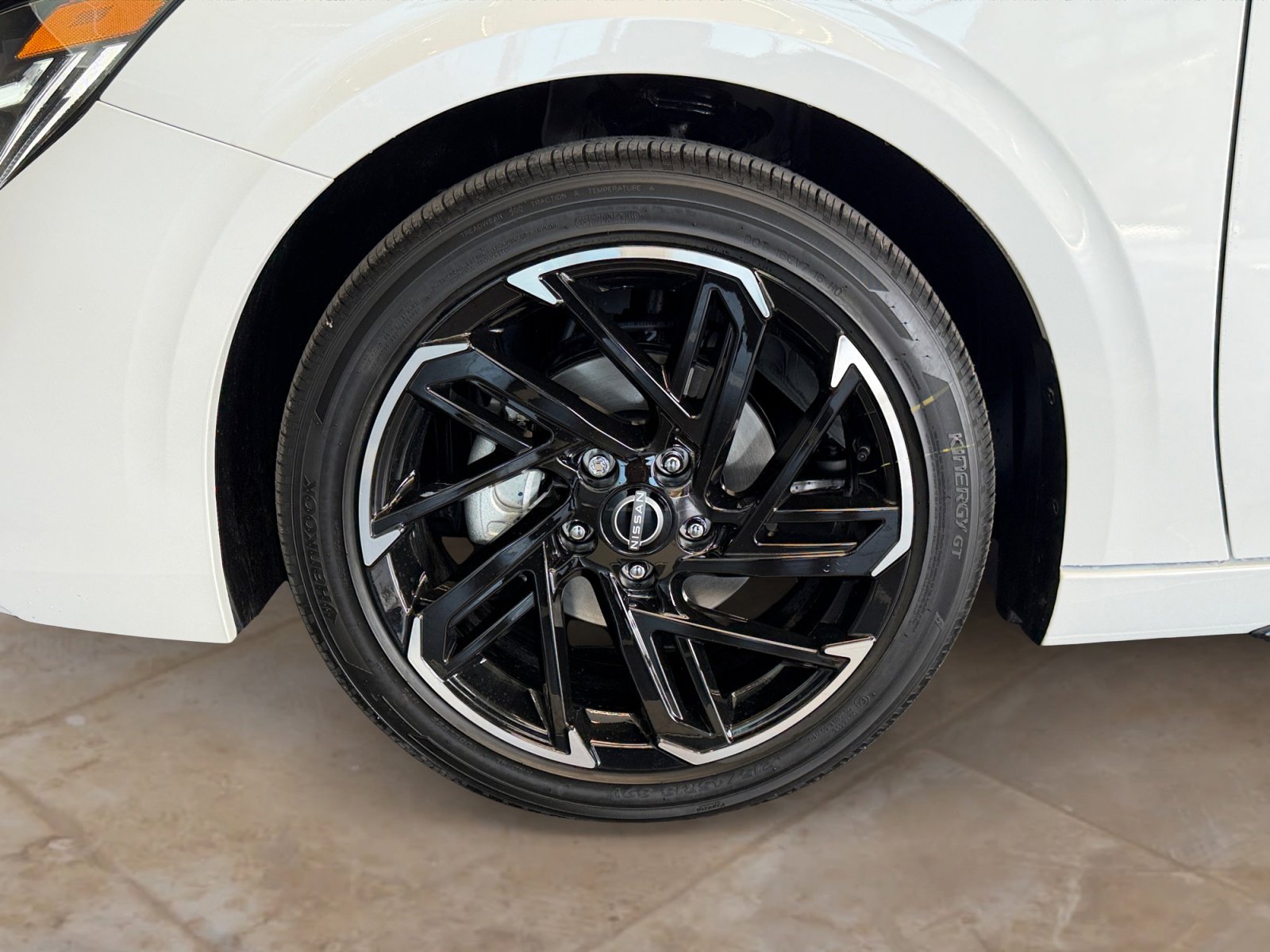 New 2026 Aspen White Tricoat Nissan SR image 26