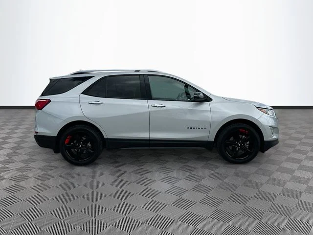 Used 2020 Silver Chevrolet Premier image 4