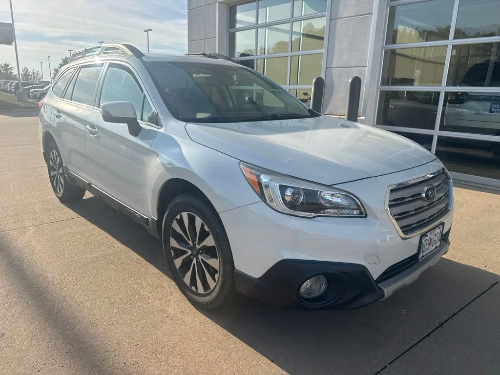 Used 2015 White Subaru 2.5i image 10