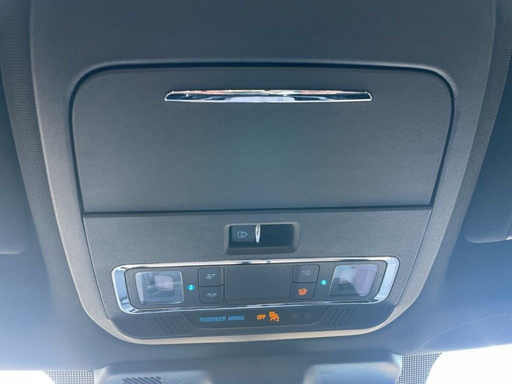 Used 2022 Silver Ford Lariat image 53