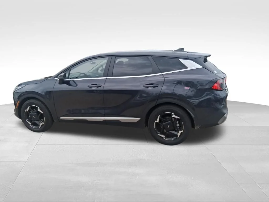 Used 2026 White Kia EX image 2
