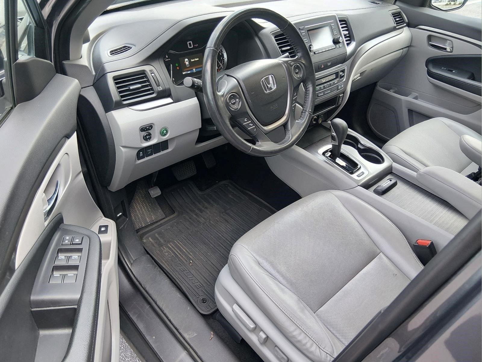 Used 2019 Modern Steel Metallic Honda RTL image 15