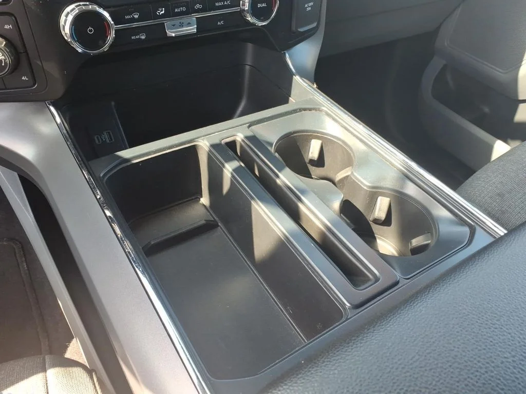 Used 2024 Silver Ford XLT image 17