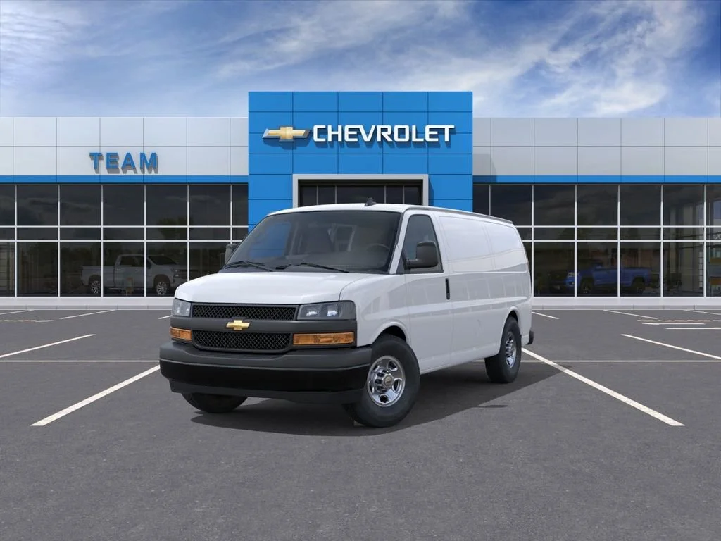 New 2025 Summit White Chevrolet WT image 8
