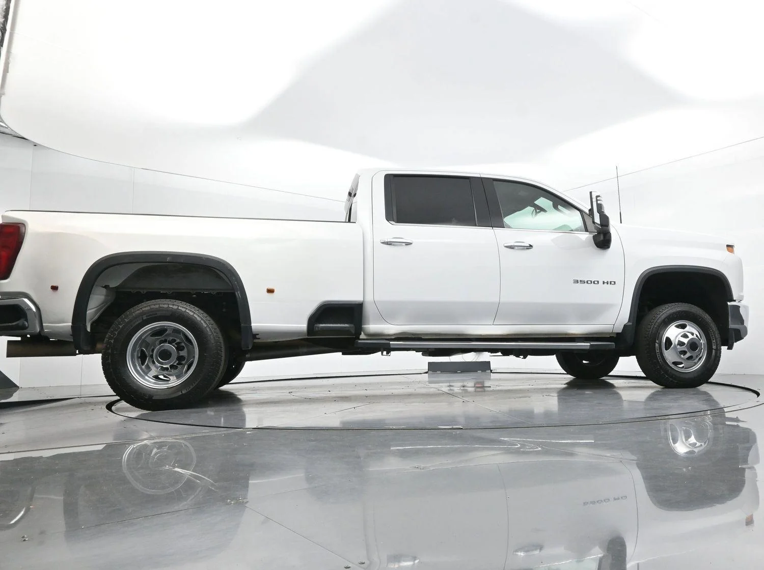 Used 2022 Summit White Chevrolet LTZ image 54