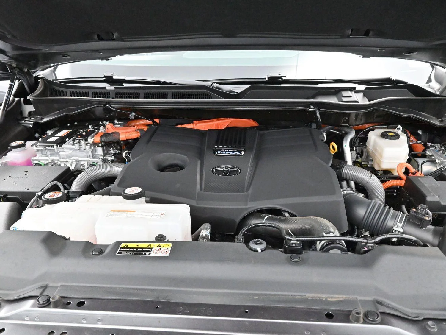 Used 2025 Magnetic Gray Metallic Toyota Platinum Hybrid image 35