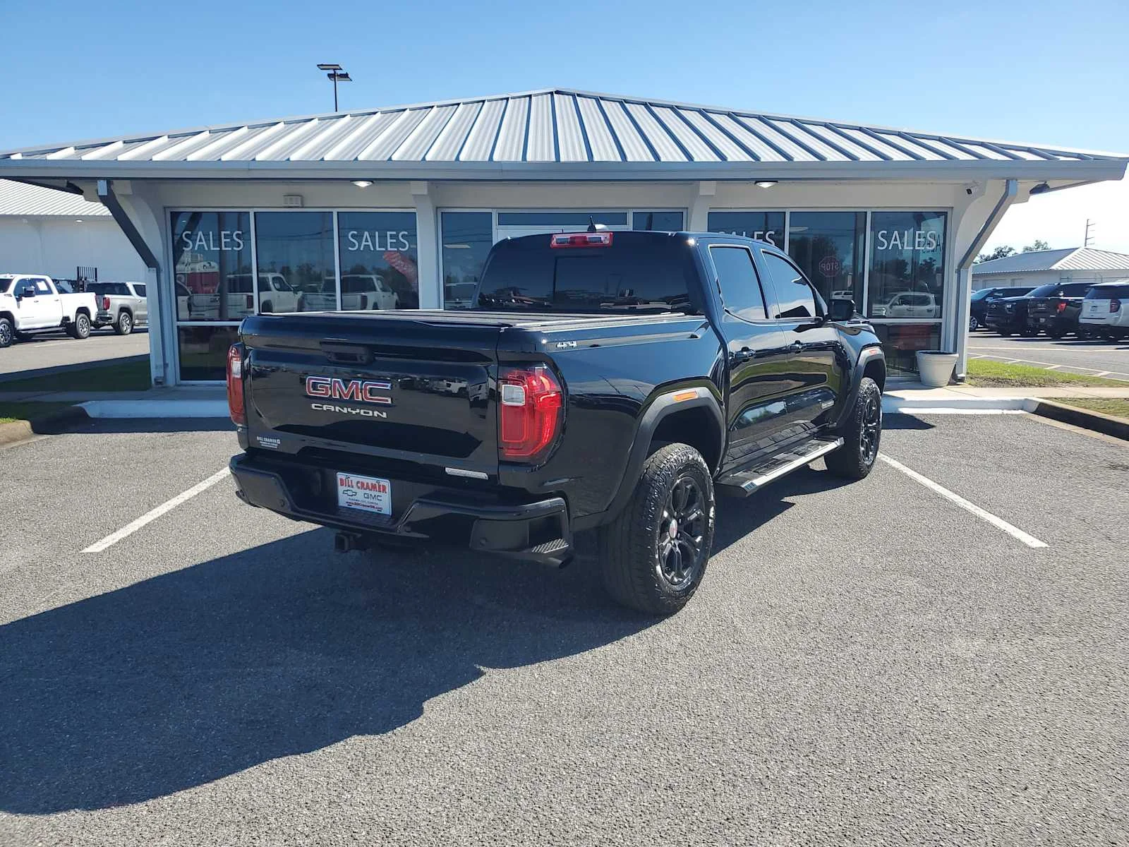 Used 2024 Onyx Black GMC Elevation image 7