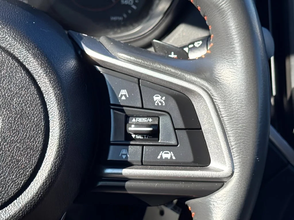 Used 2019 White Subaru 2.0i Premium image 15