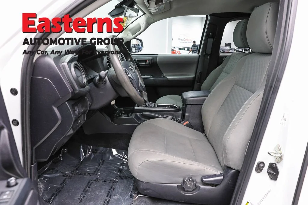 Used 2020 White Toyota SR image 13