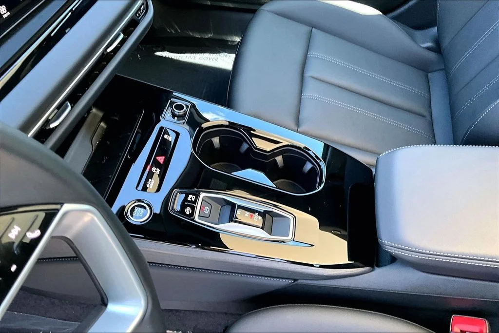 Used 2025 White Audi 2.0T Premium image 17