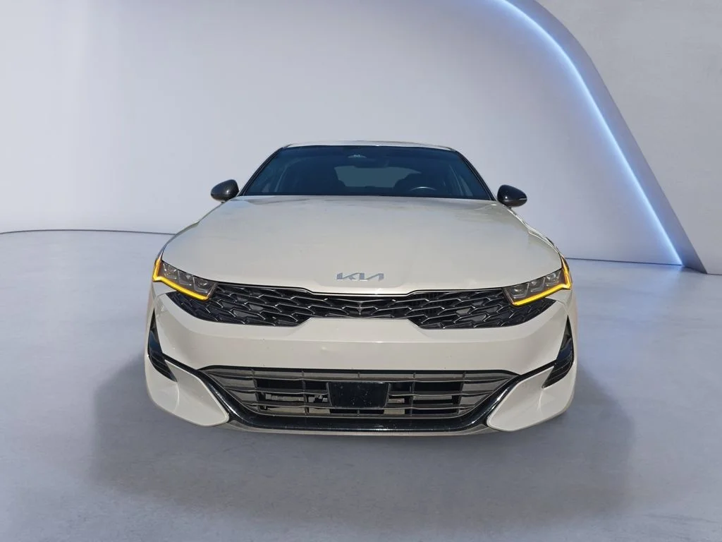 Used 2023 Wolf Gray Kia GT-Line image 9