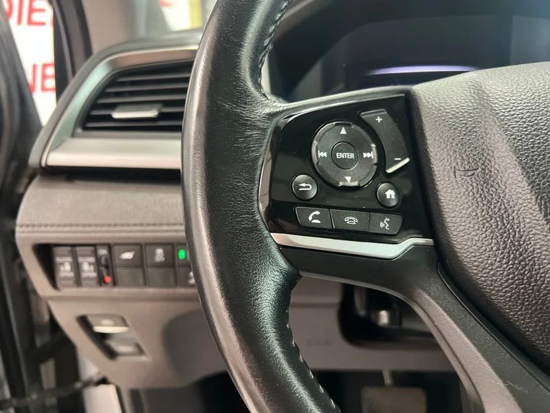 Used 2019  Honda EX-L image 26