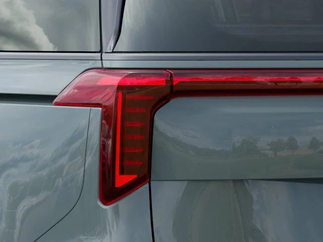 New 2027 Iceberg Green Kia SX Prestige image 11