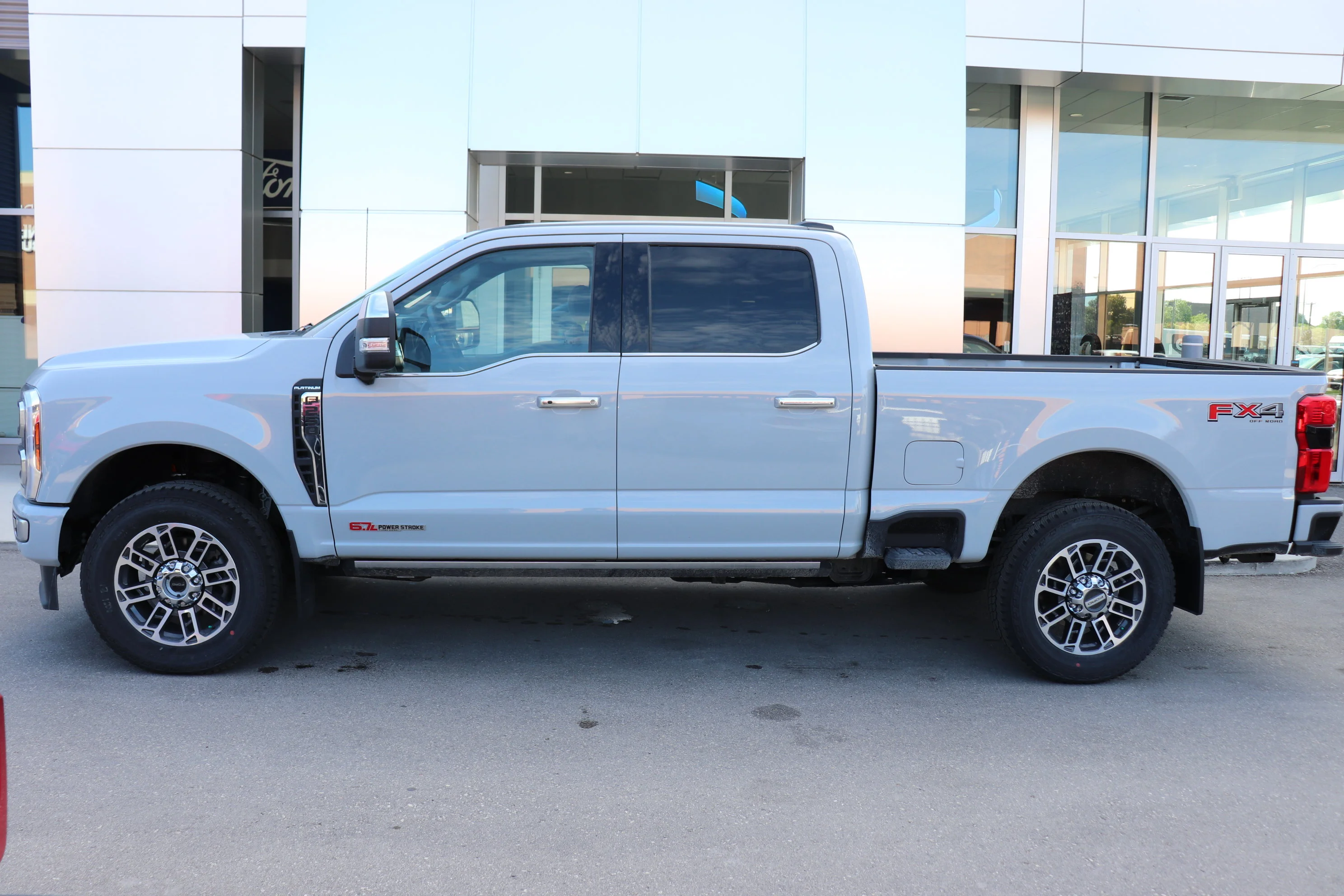 New 2026 AVALANCHE Ford Platinum image 7