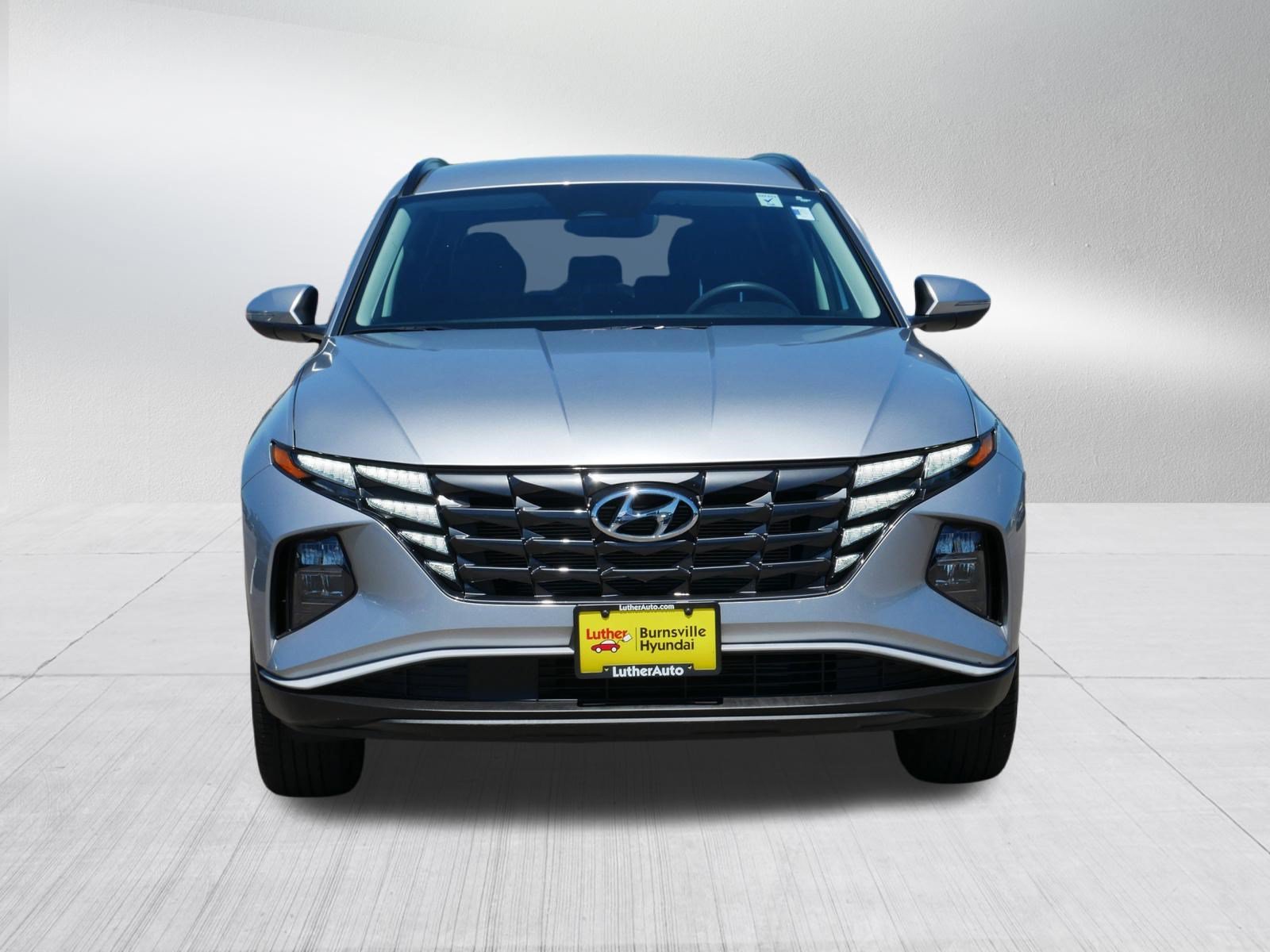 Certified Used 2023 Shimmering Silver Hyundai SEL image 2