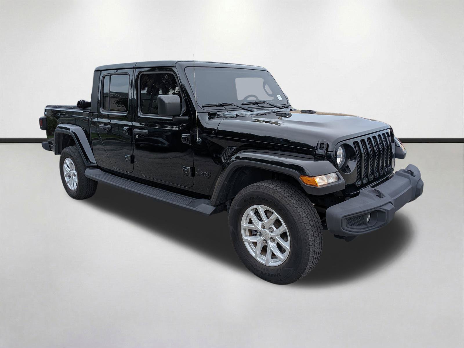 Used 2023 Black Clearcoat Jeep Sport S image 1
