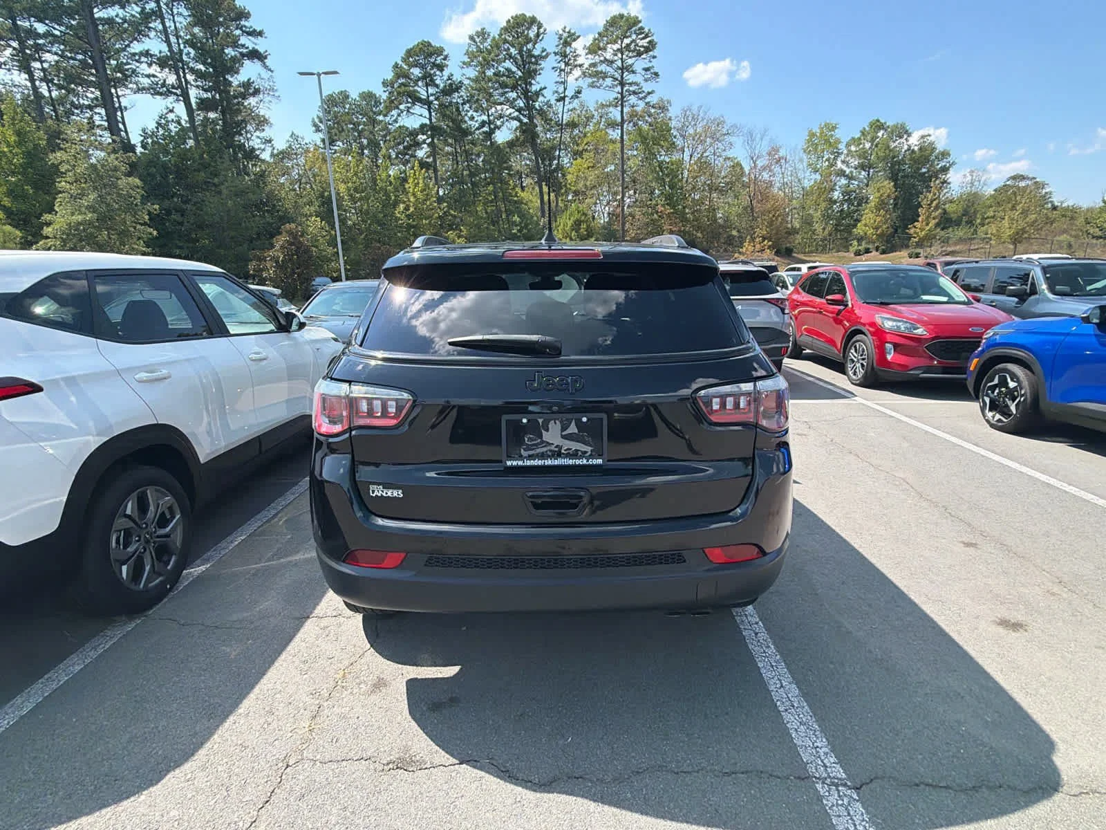 Used 2019 Diamond Black Crystal Pearlcoat Jeep Altitude image 5