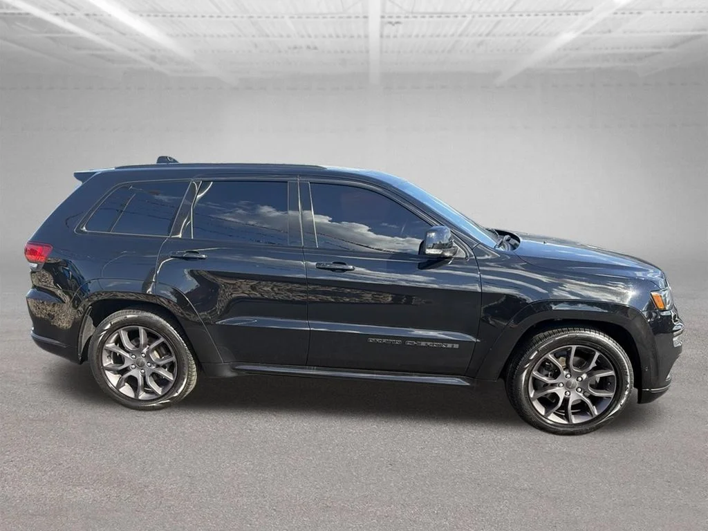 Used 2020 Diamond Black Jeep Overland image 11