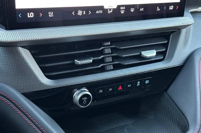 2026 Ford Explorer ST-Line - Photo 41