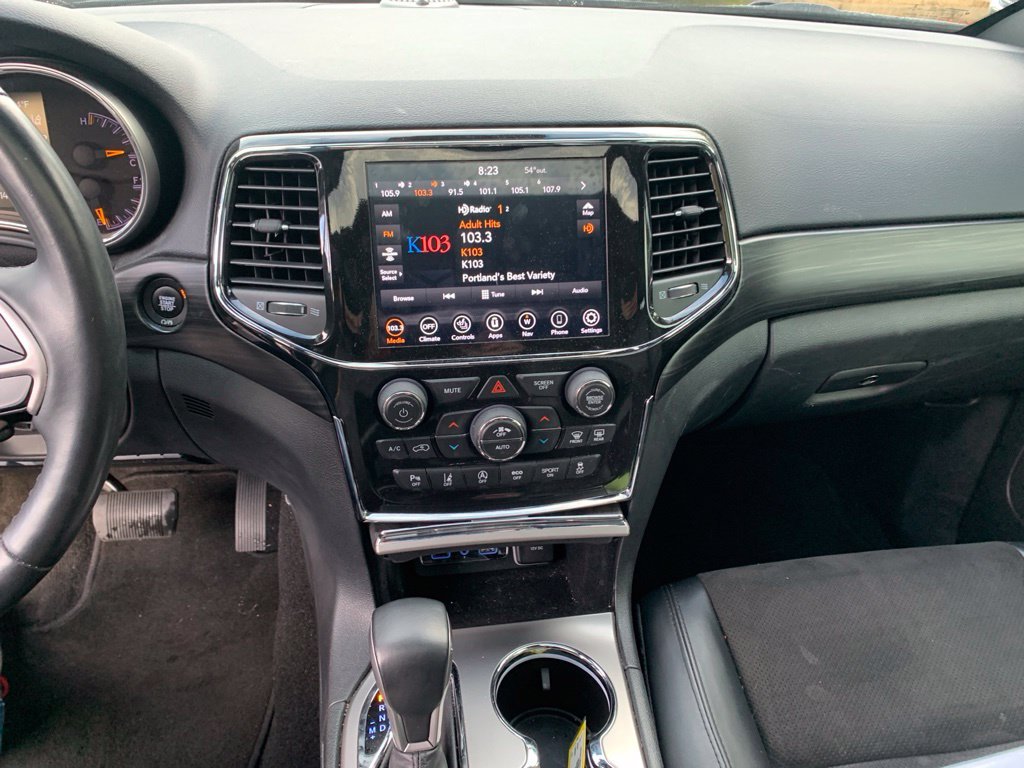 Used 2022 Red Jeep Laredo X image 18