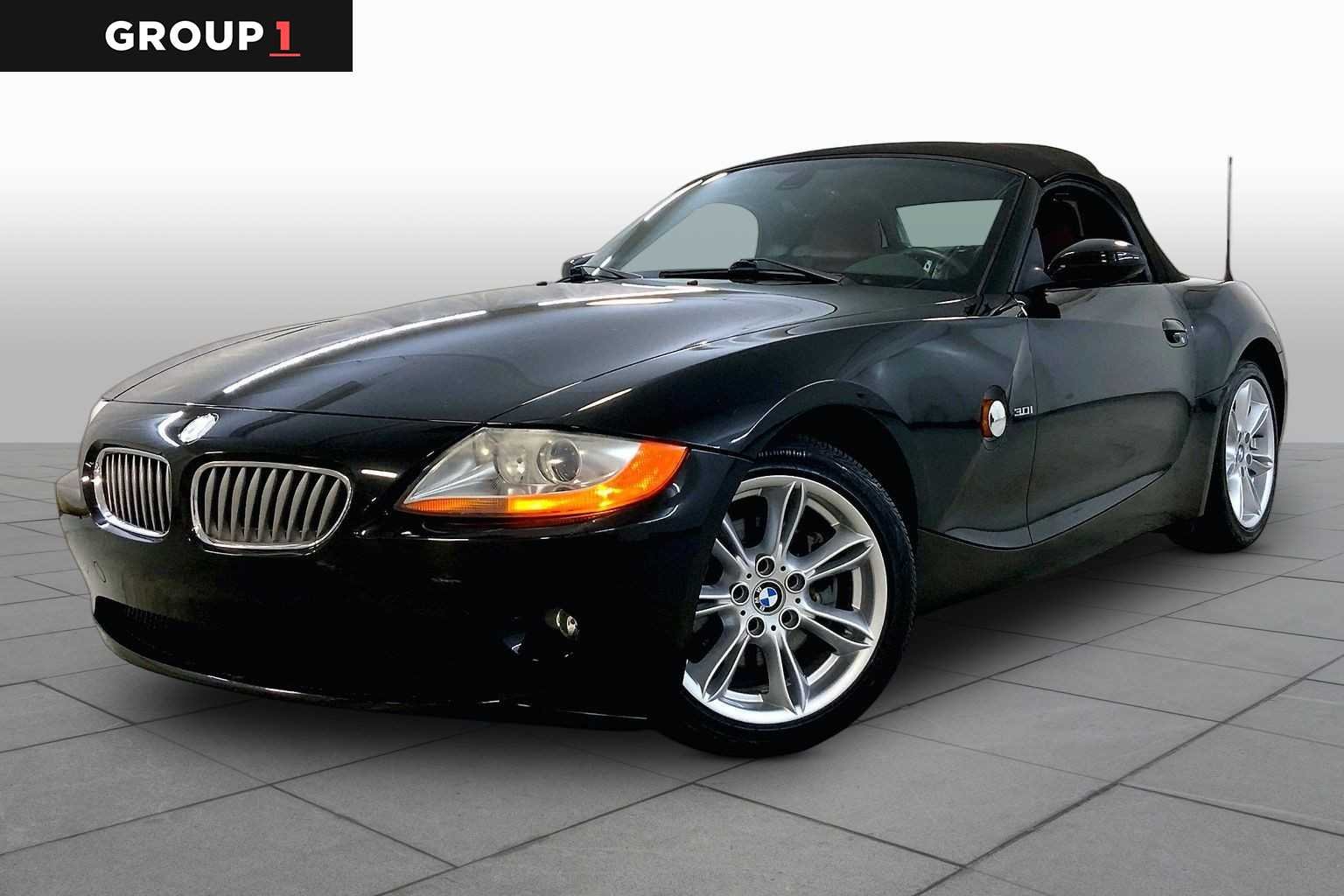 Pre-Owned 2004 BMW Z4 3.0i
