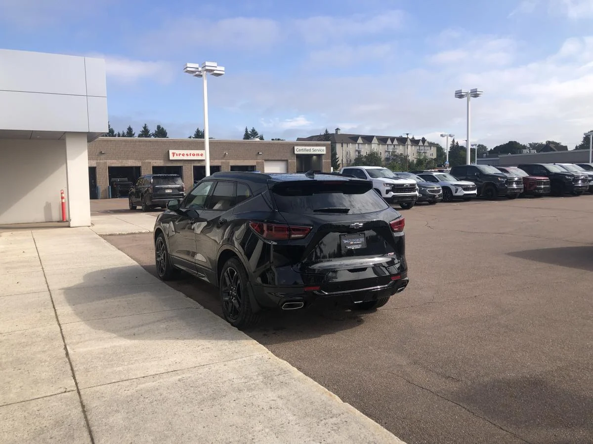 New 2026 Black Chevrolet Awd 4dr Rs image 6