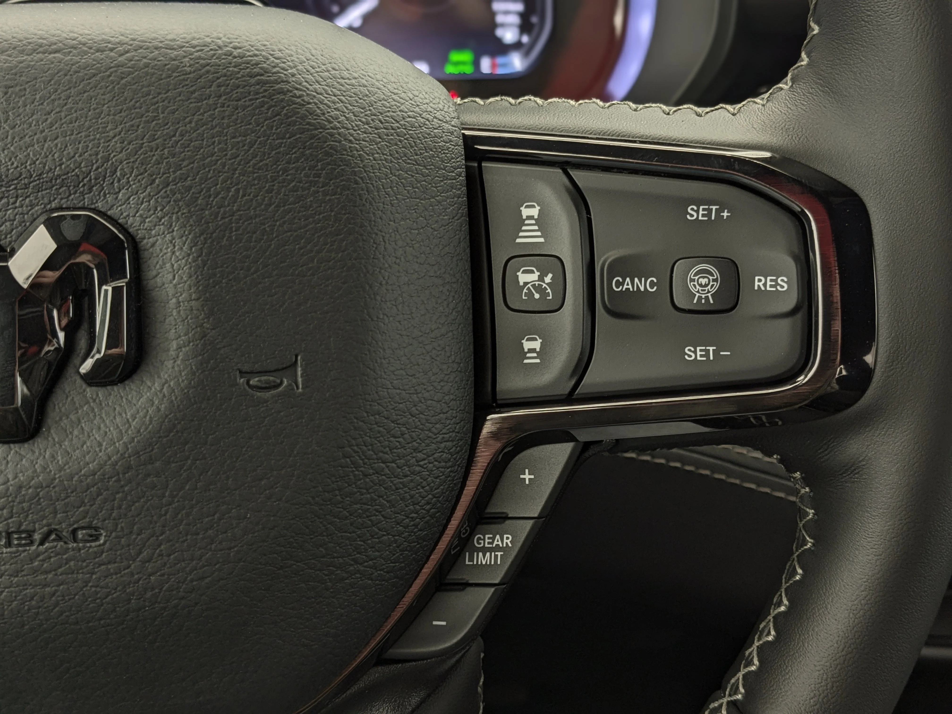 New 2026 Black RAM Limited - - 5.7L HEMI V8 - Pano Sunroof - Limited Lvl A Grp - Trailer Brake Ctrl & More! image 18