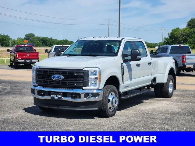 New 2026 Avalanche Ford F-350® XL image 3