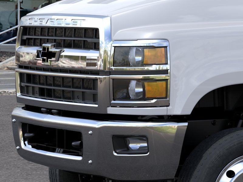 New 2026 Summit White Chevrolet Work Truck image 13